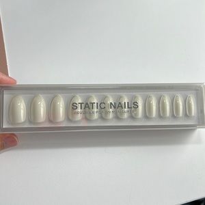 NEW Static Nails Canvas (White) Almond
